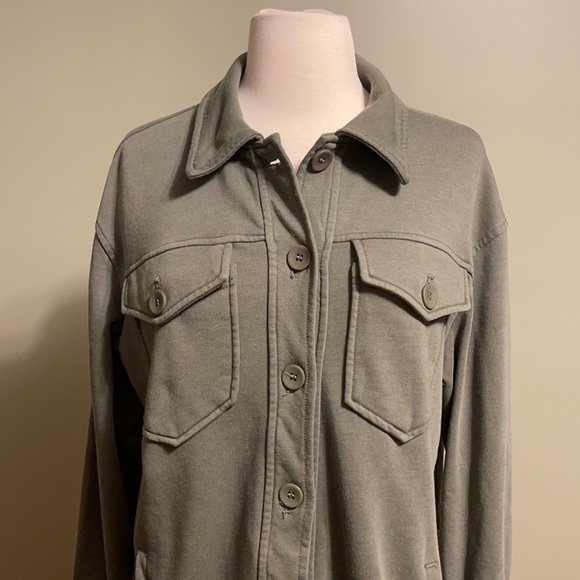 Women’s Size Small Avec Les Filles Olive Green Shirt Jacket Button Up Shacket - Picture 3 of 8